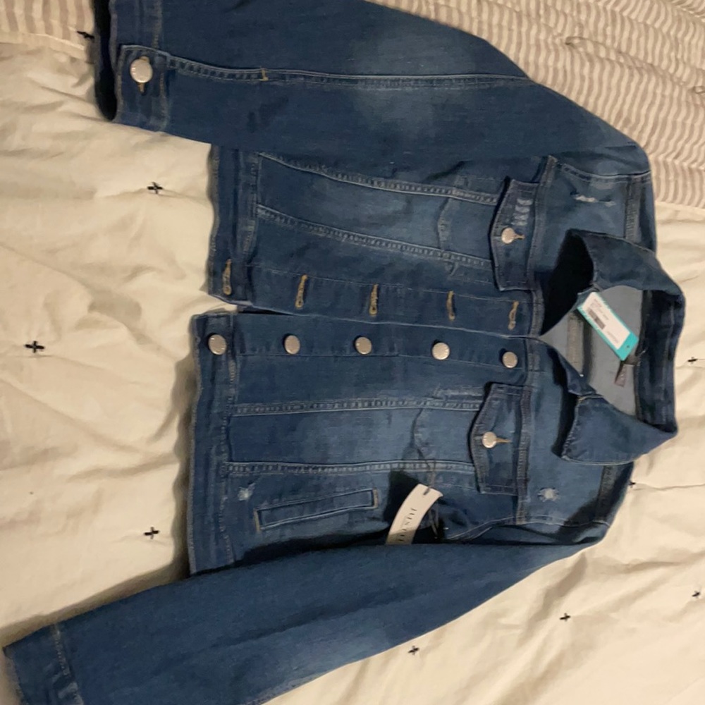 New jean jacket never worn